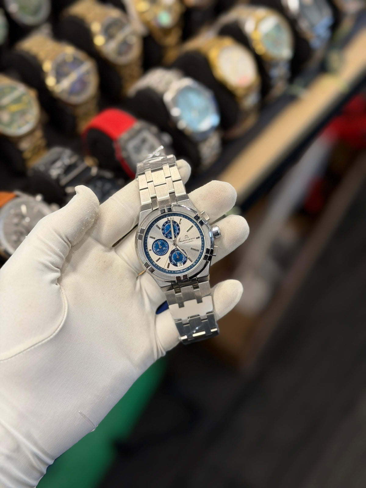 Premium Chronograph-Style Analog Watch with Silver Metal Strap