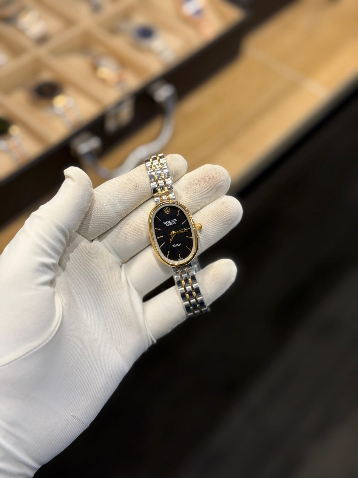 Elegant Black Dial Two-Tone Oval Analog Watch for Women