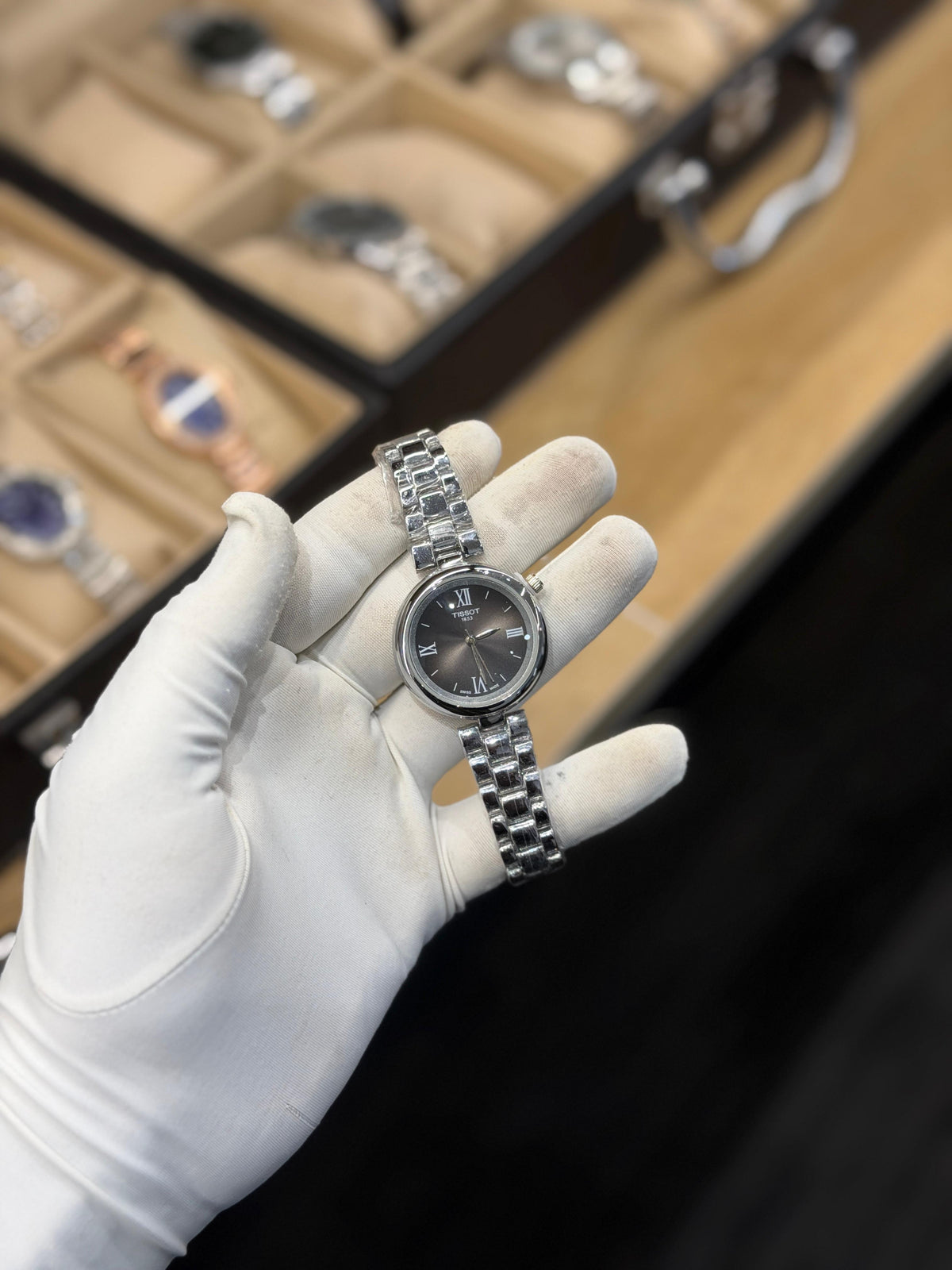 Women's Classic Round Dial Silver Bracelet Watch