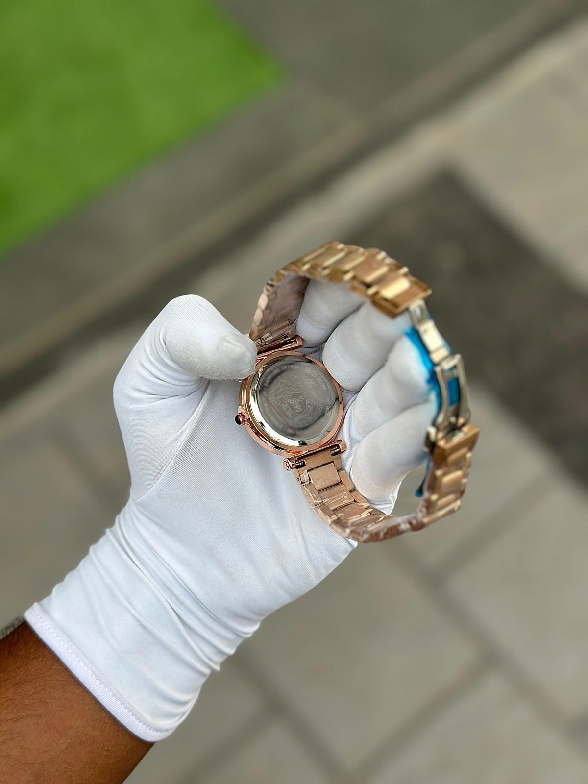 Women’s Classic Analog Quartz Wrist Watch with Elegant Dial Design